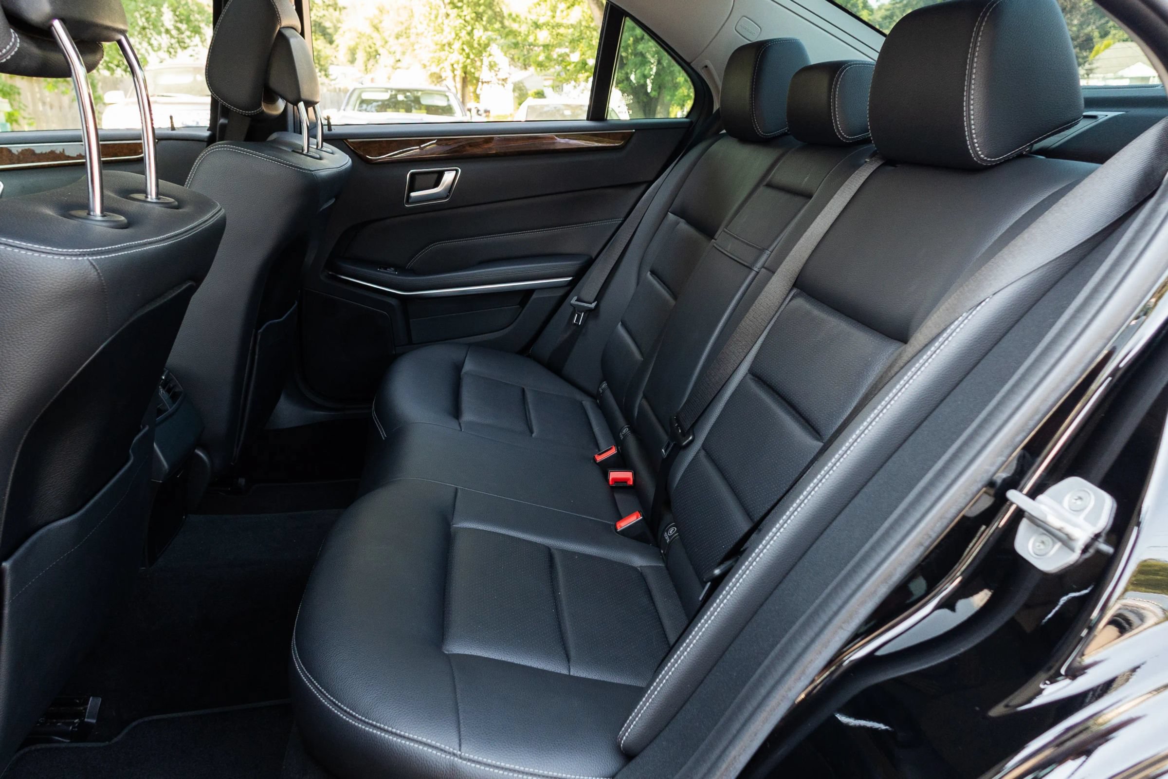 Used 2014 Mercedes-Benz E 350 4MATIC Sedan image 31
