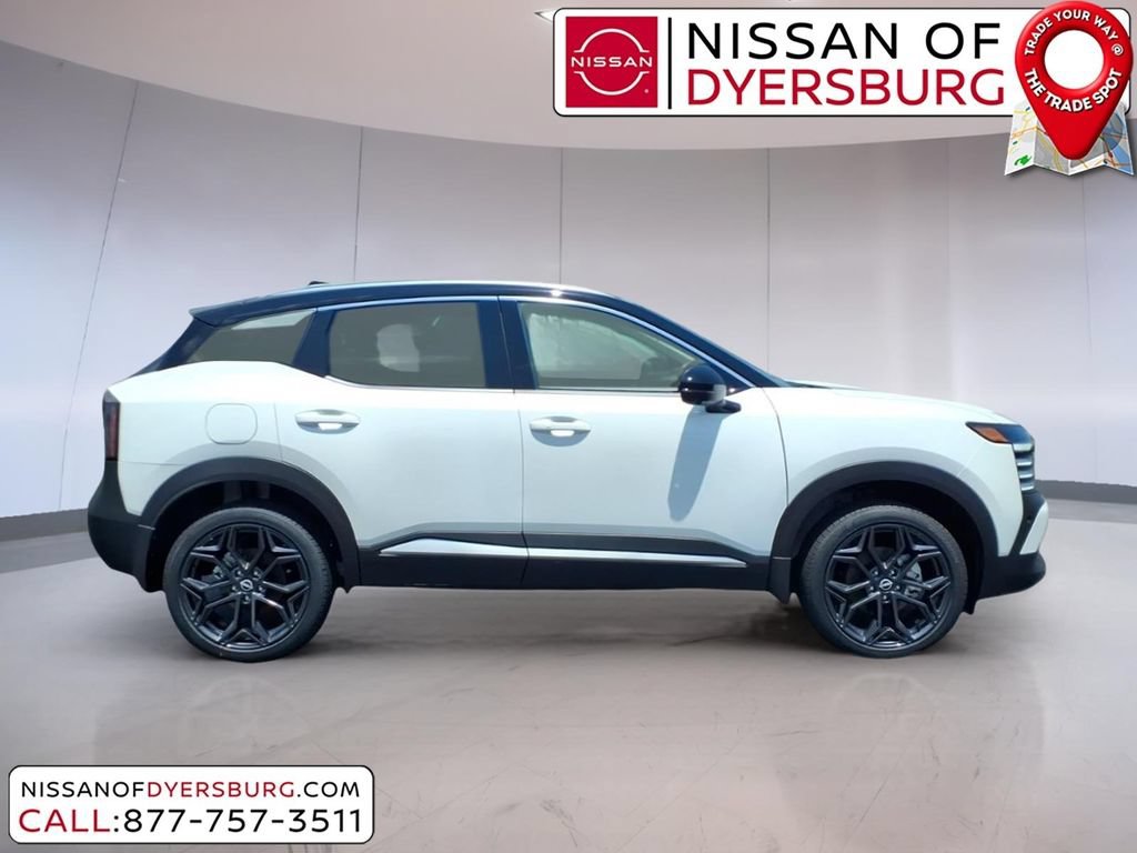 New 2026 Nissan Kicks SR FWD image 2