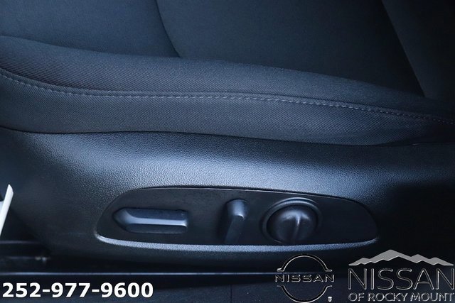 Used 2024 Chevrolet Malibu LT image 15