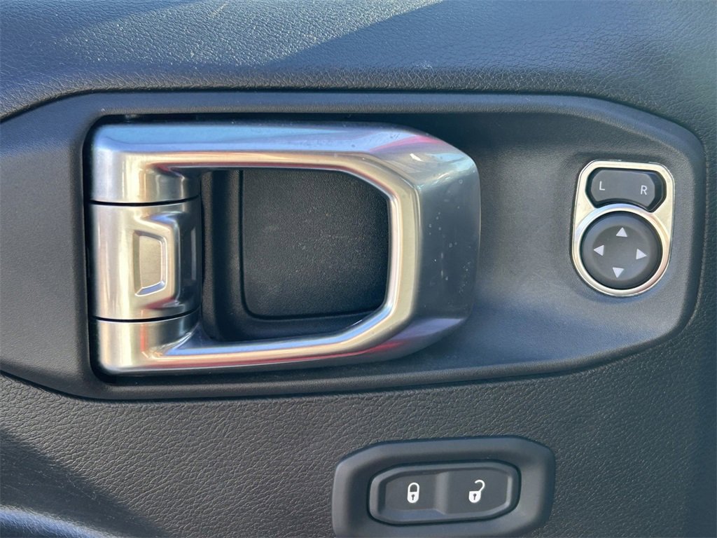 Used 2022 Jeep Wrangler Unlimited Sport image 18