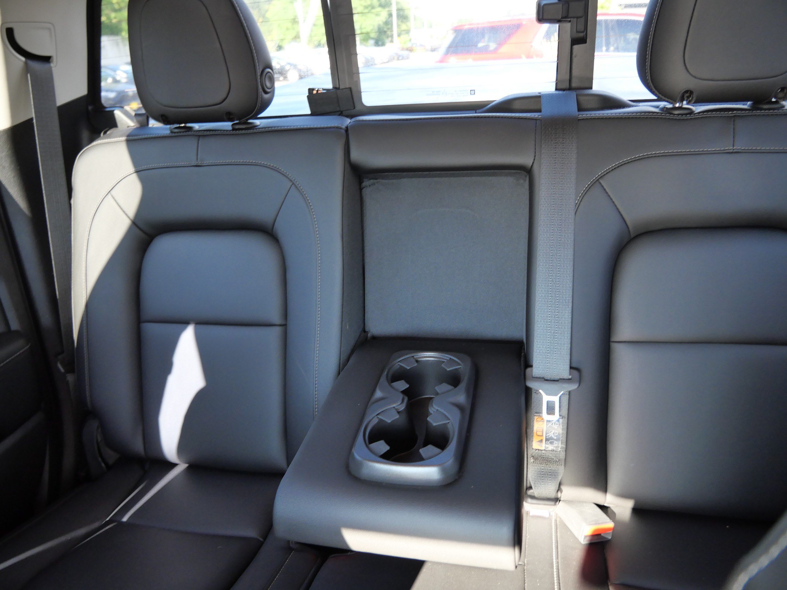 Used 2016 GMC Canyon SLT AWD/4WD image 13
