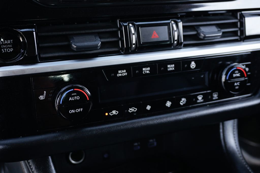 Used 2025 Nissan Pathfinder SL image 30