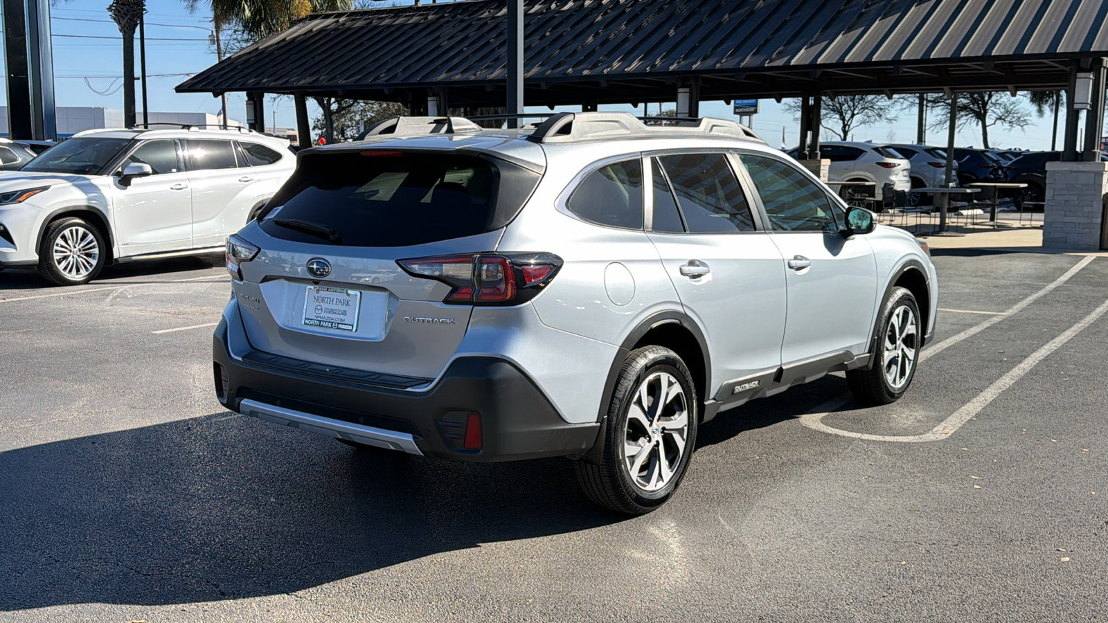 Used 2022 Subaru Outback Limited w/ Popular Package #2 image 8