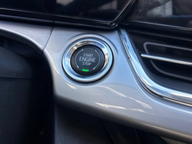 Used 2025 Chevrolet Trax LT FWD image 25