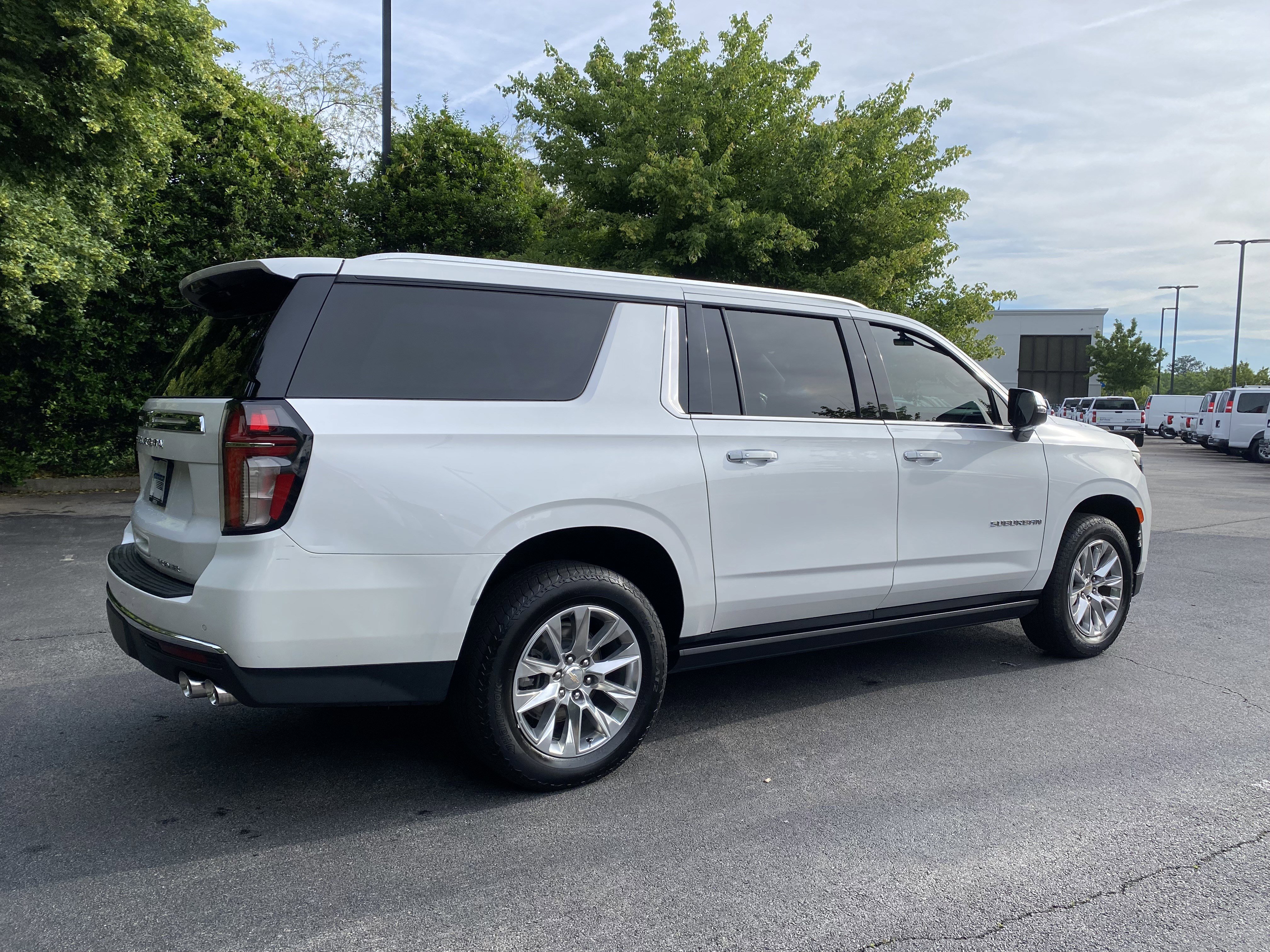Used 2023 Chevrolet Suburban Premier AWD/4WD image 9