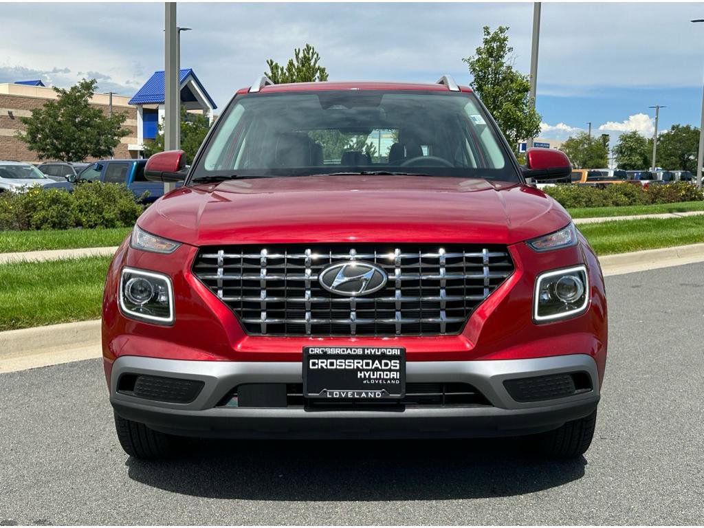 Used 2024 Hyundai Venue Limited image 2