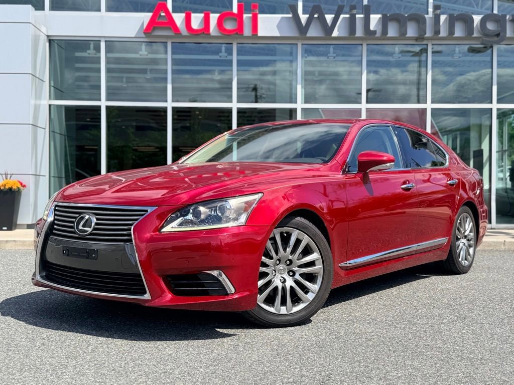 Used 2015 Lexus LS 460 w/ Comfort Package RWD image 2