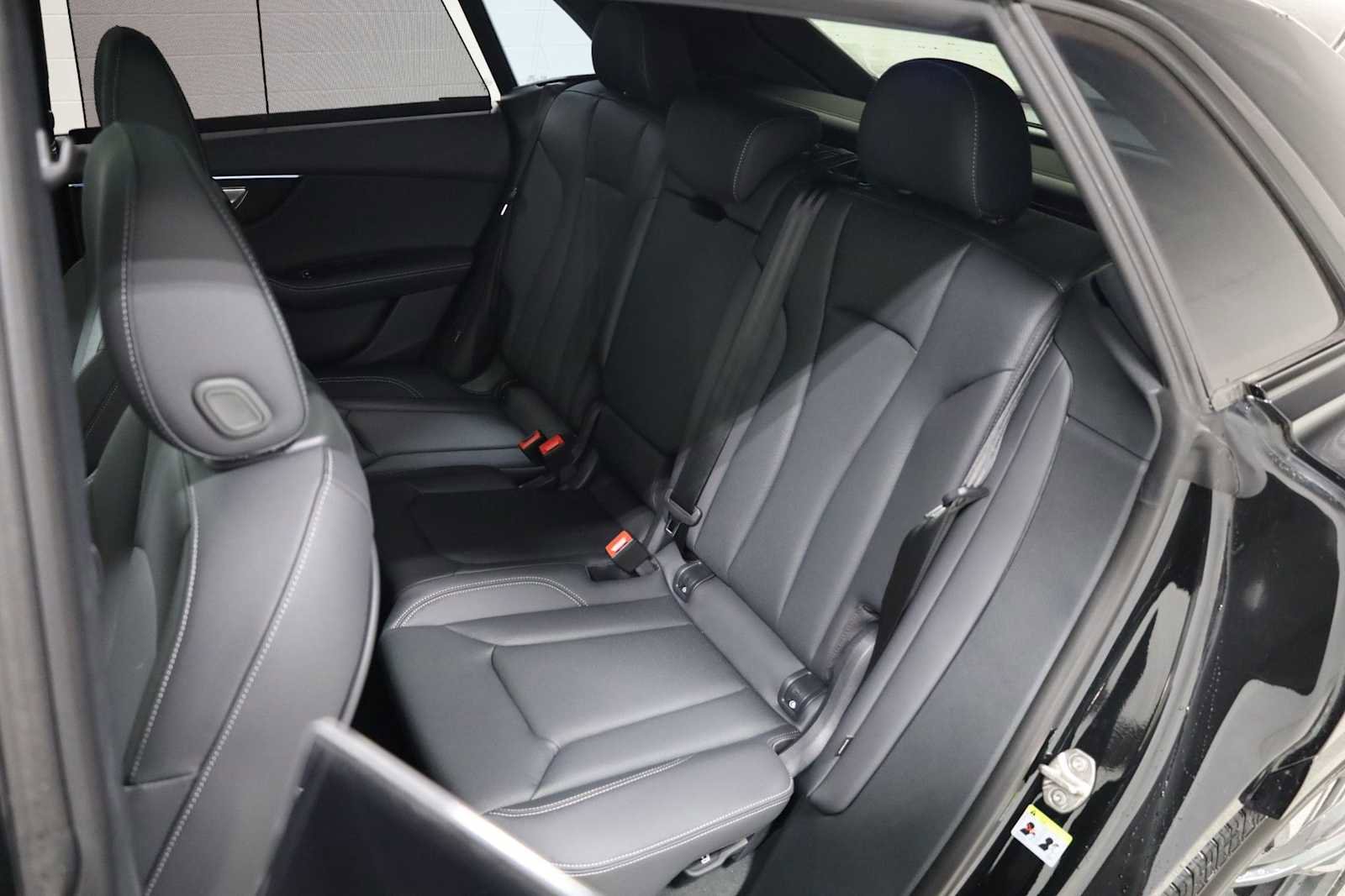 New 2026 Audi Q8 Premium Plus image 33