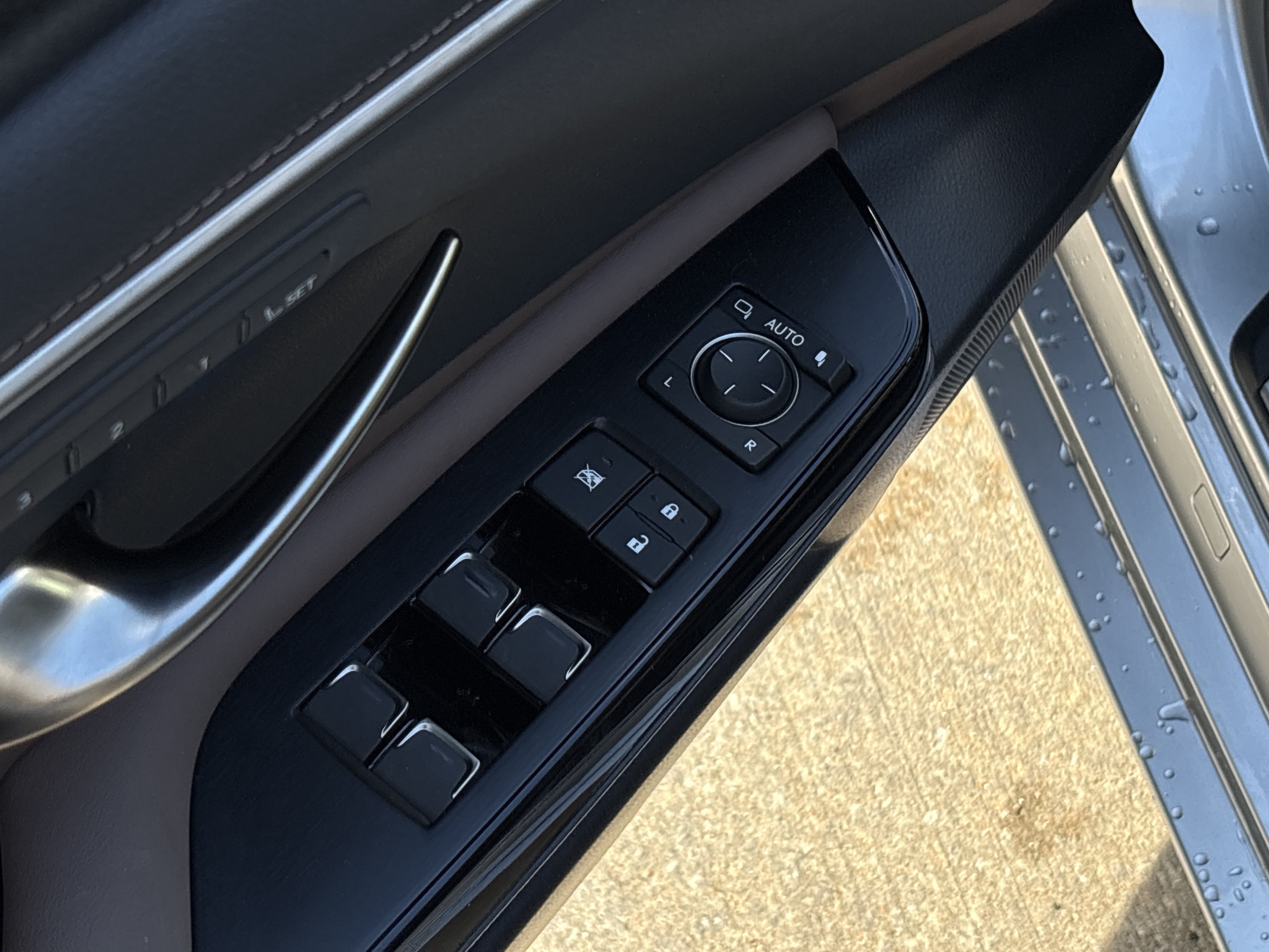 Certified 2022 Lexus ES 350 w/ Premium Package FWD image 15
