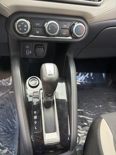 Used 2021 Nissan Versa SV FWD image 19