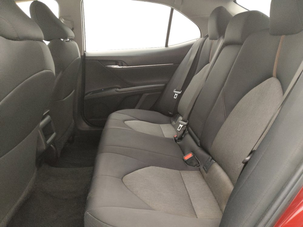 Used 2018 Toyota Camry LE FWD image 18
