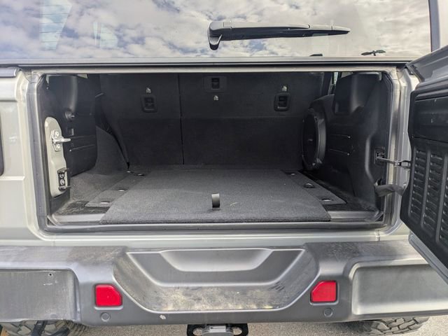 Used 2021 Jeep Wrangler Unlimited Sahara AWD/4WD image 12