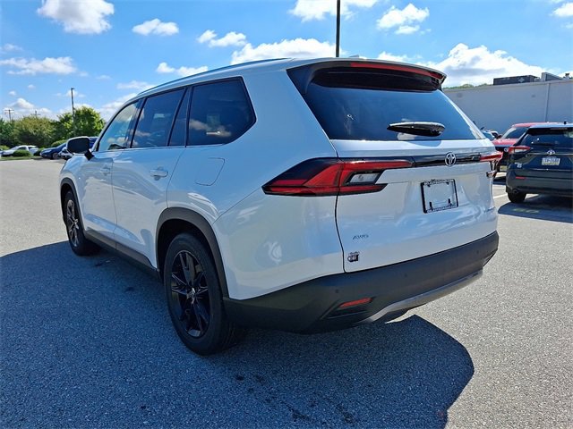 New 2026 Toyota Grand Highlander Platinum image 3