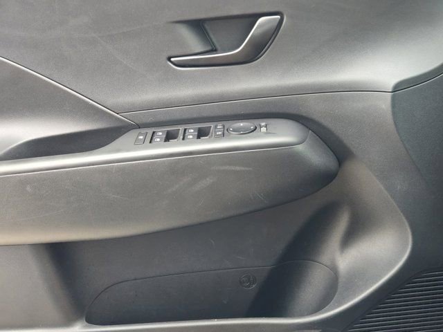 Certified 2025 Hyundai Kona SEL image 24