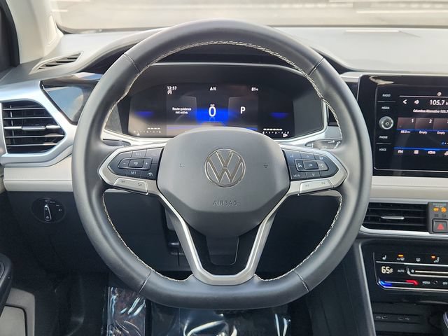 Used 2025 Volkswagen Taos SE FWD image 33