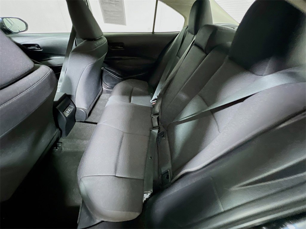 Used 2025 Toyota Corolla LE image 22
