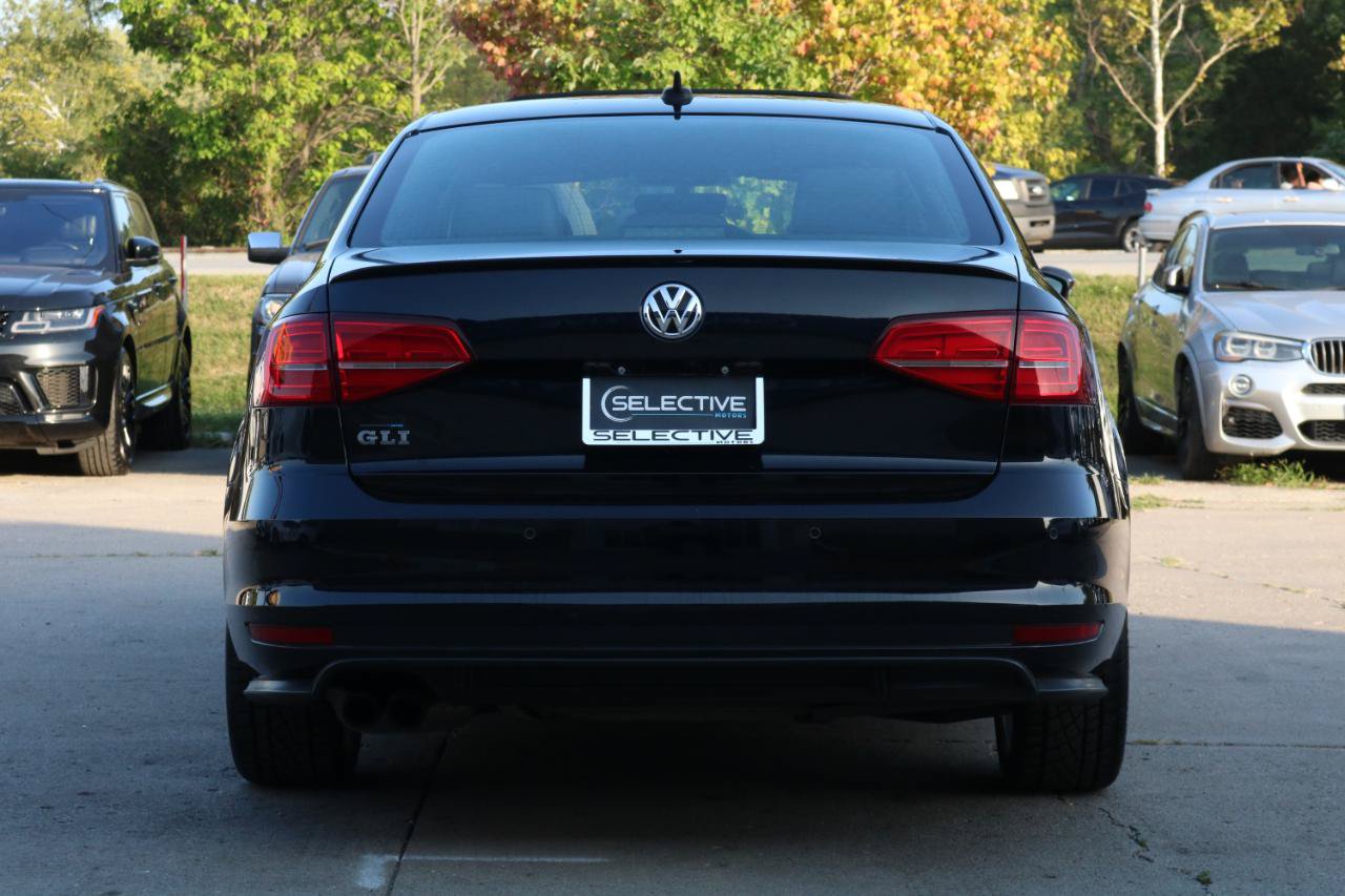 Used 2017 Volkswagen Jetta GLI FWD image 9