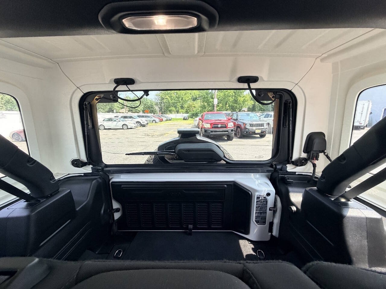 Used 2018 Jeep Wrangler Unlimited Sport AWD/4WD image 47