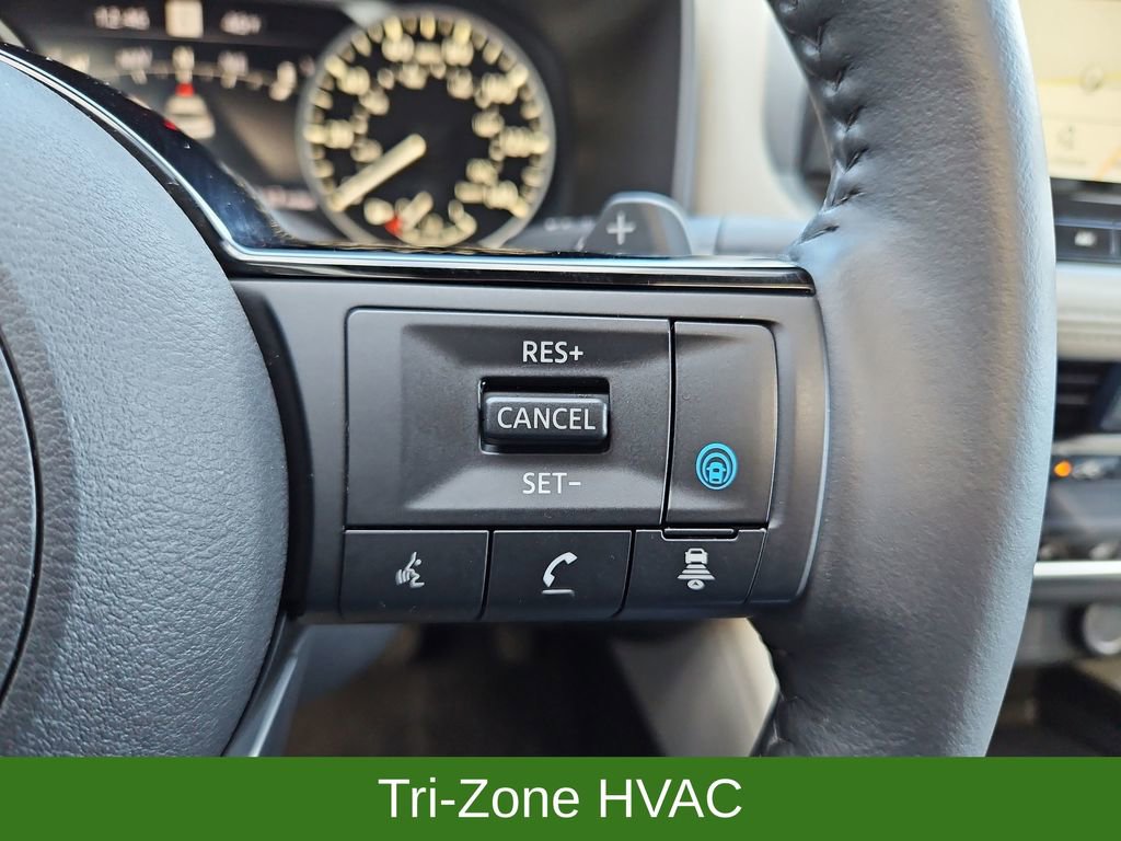 Used 2023 Nissan Rogue SL w/ SL Premium Package image 12