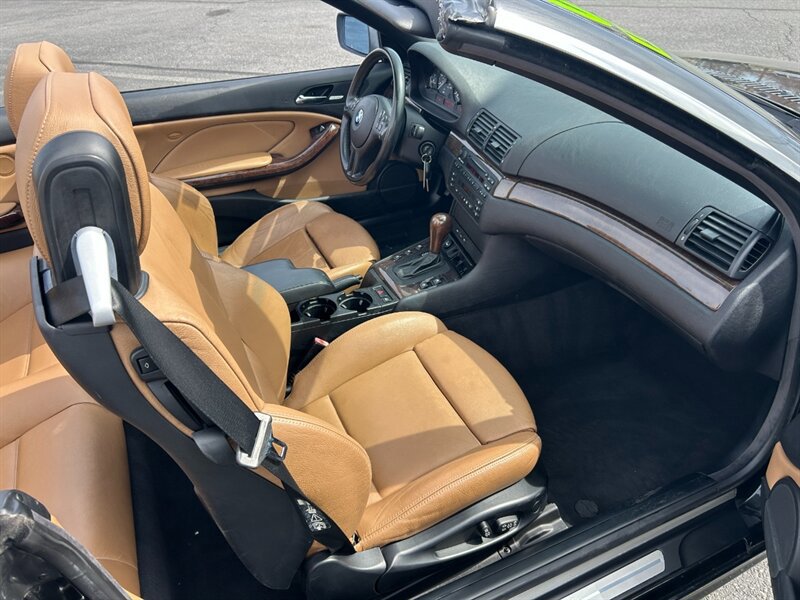 Used 2002 BMW 325Ci Convertible image 17