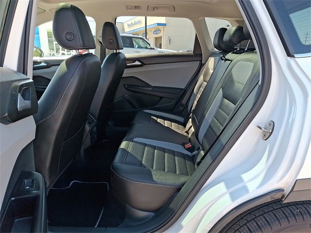 Used 2022 Volkswagen Taos SEL w/ Panoramic Sunroof Package image 16