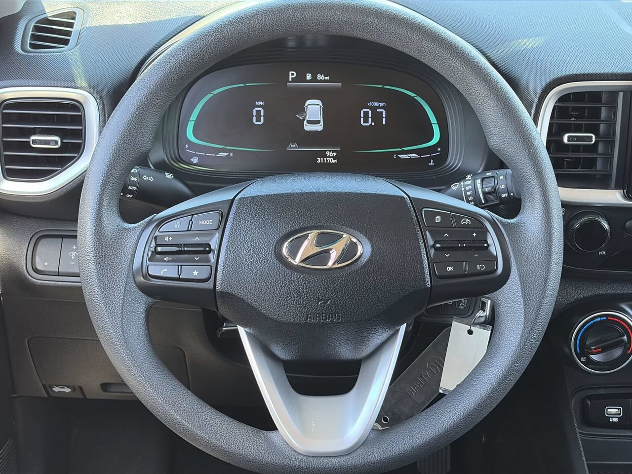 Used 2023 Hyundai Venue SE FWD image 21