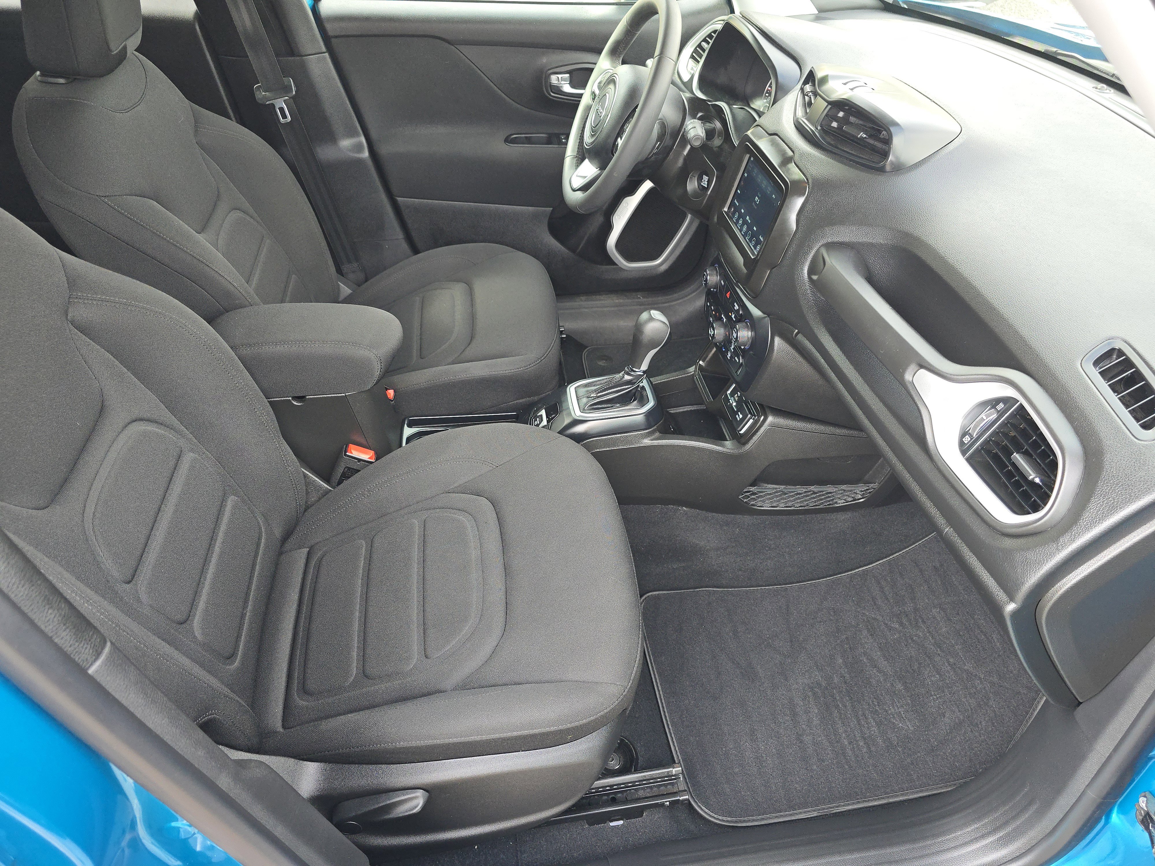 Used 2021 Jeep Renegade Latitude image 22