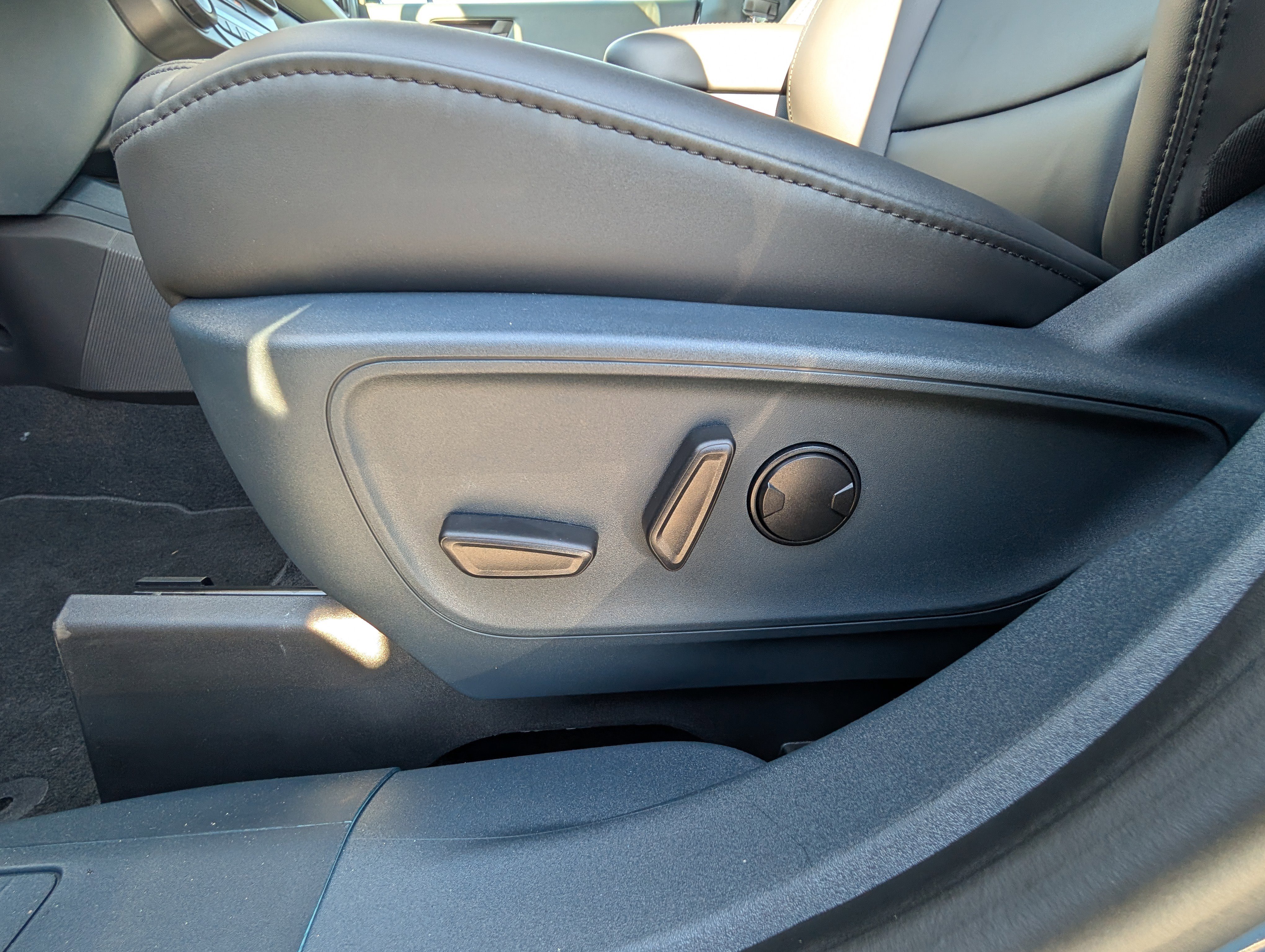 New 2025 Ford Maverick Lariat w/ Black Appearance Package image 18