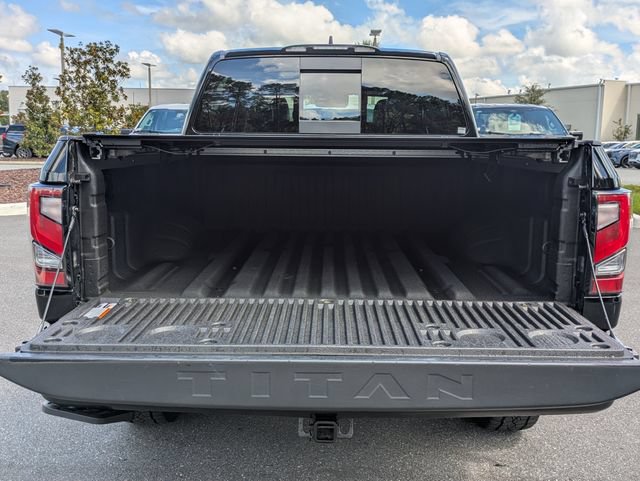 Used 2024 Nissan Titan PRO-4X w/ Pro-4x Convenience Package AWD/4WD image 13