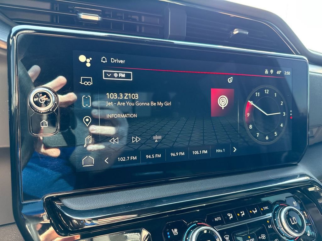 Used 2024 GMC Sierra 2500 AT4 w/ AT4 Preferred Package image 14