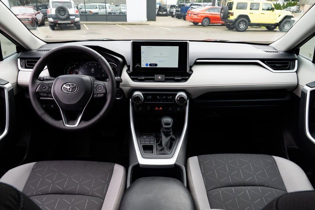 Used 2025 Toyota RAV4 XLE w/ Convenience Package image 8