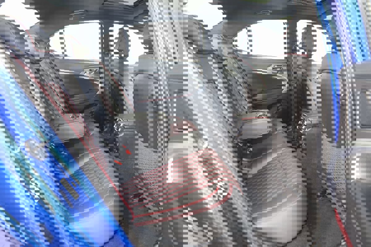 Used 2024 Genesis G70 3.3T Advanced image 15