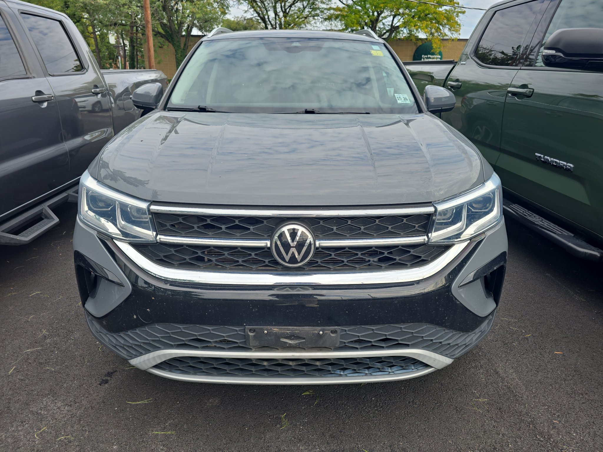 Used 2022 Volkswagen Taos SEL AWD/4WD image 3