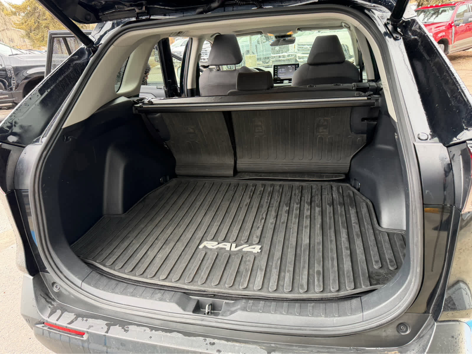 Used 2019 Toyota RAV4 XLE w/ Convenience Package image 26