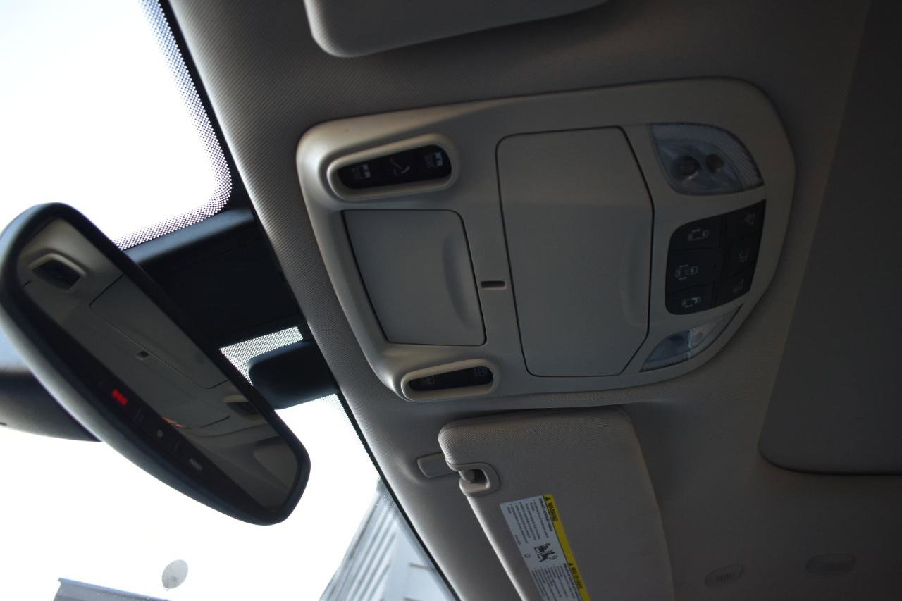 Used 2020 Chrysler Pacifica Limited image 46