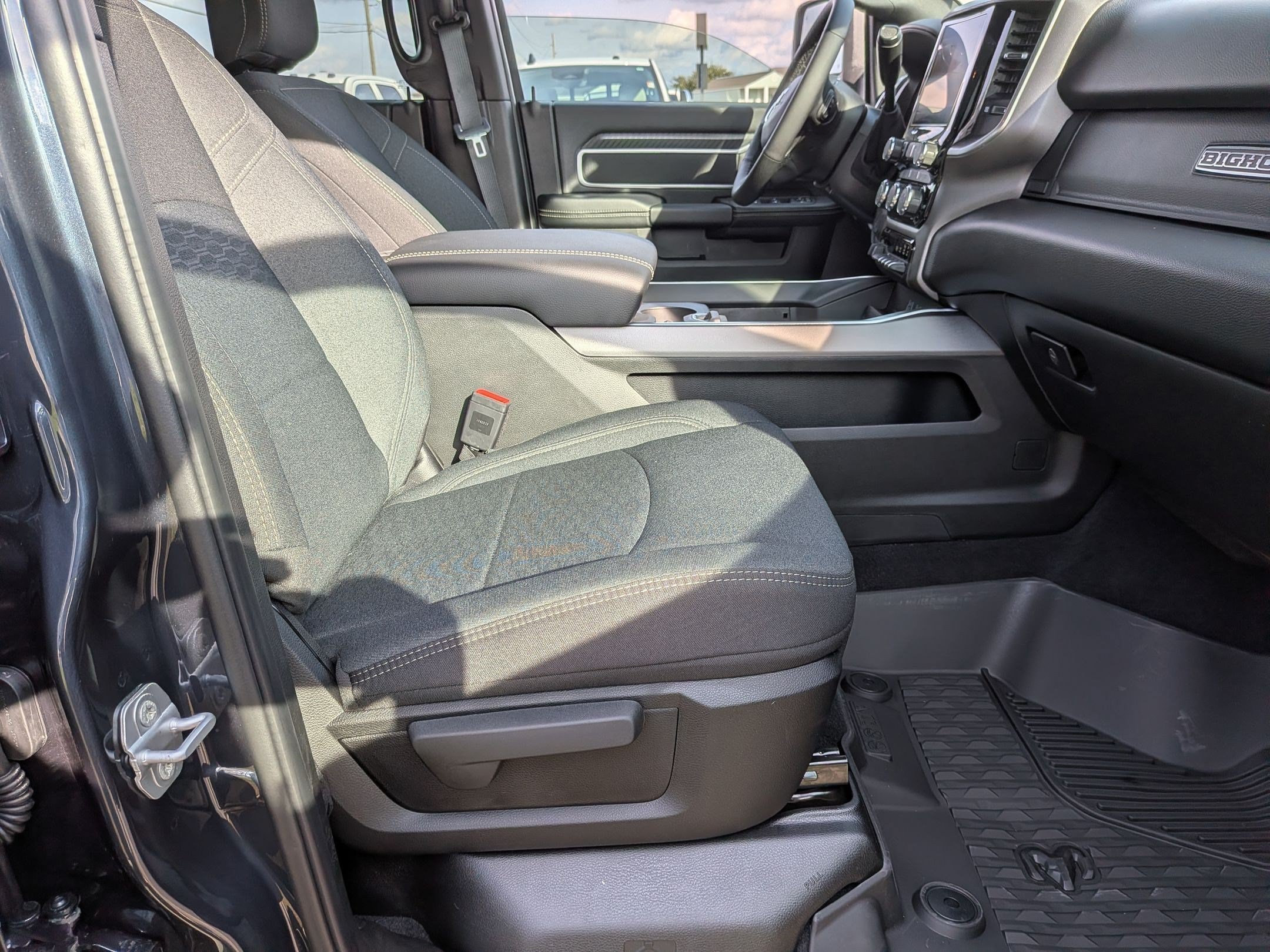 New 2026 RAM 2500 Big Horn AWD/4WD image 32
