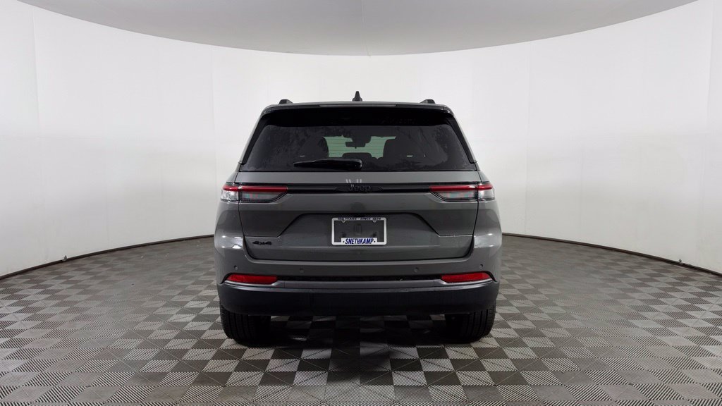 New 2027 Jeep Grand Cherokee Limited AWD/4WD image 6