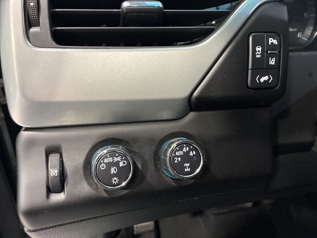Used 2015 Chevrolet Tahoe LT AWD/4WD image 29