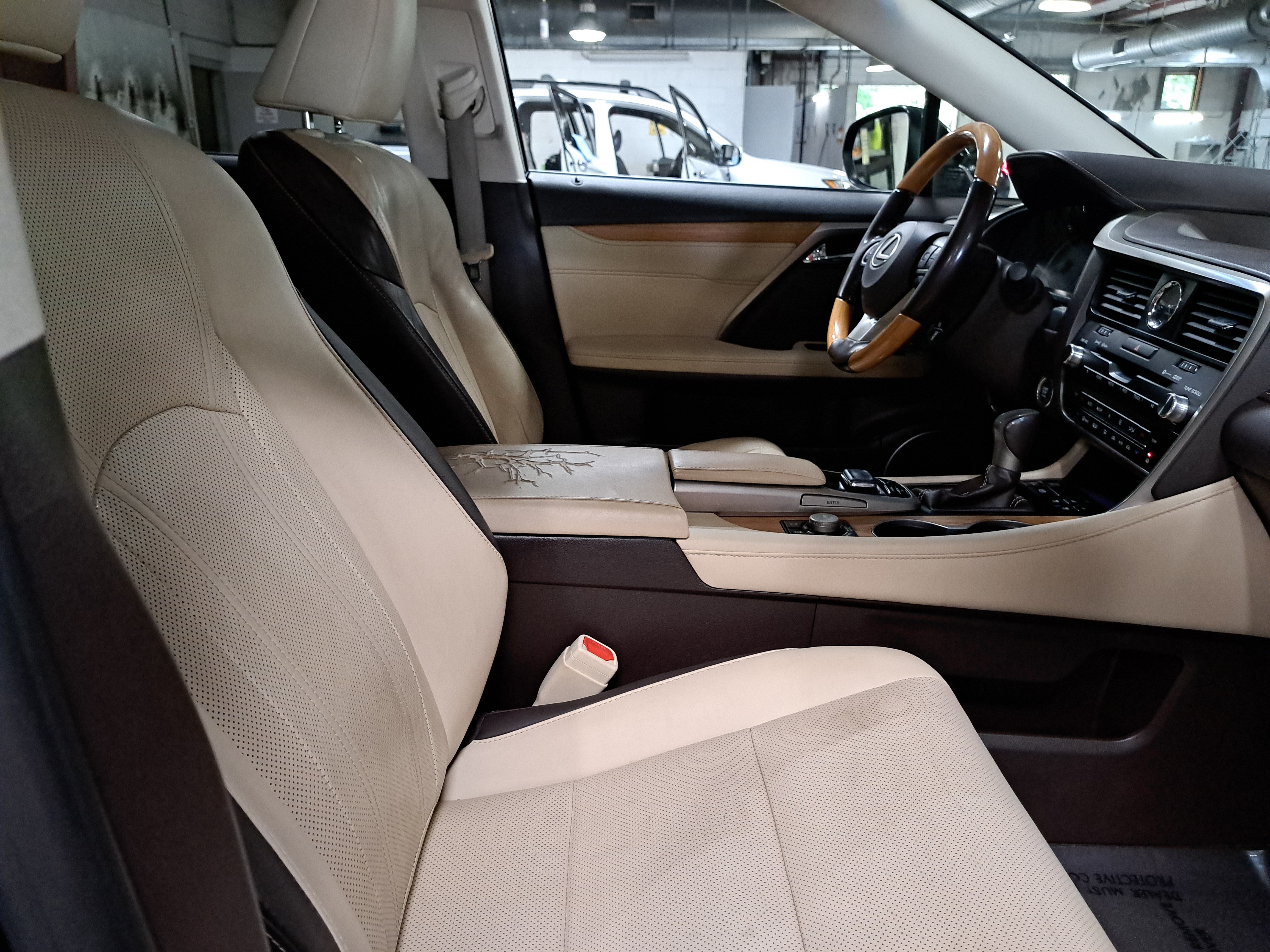 Used 2016 Lexus RX 350 AWD w/ Premium Package image 10