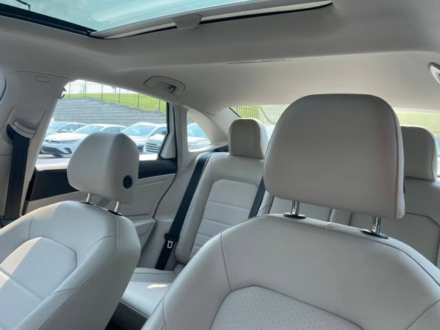 Used 2023 Volkswagen Jetta SE FWD image 5