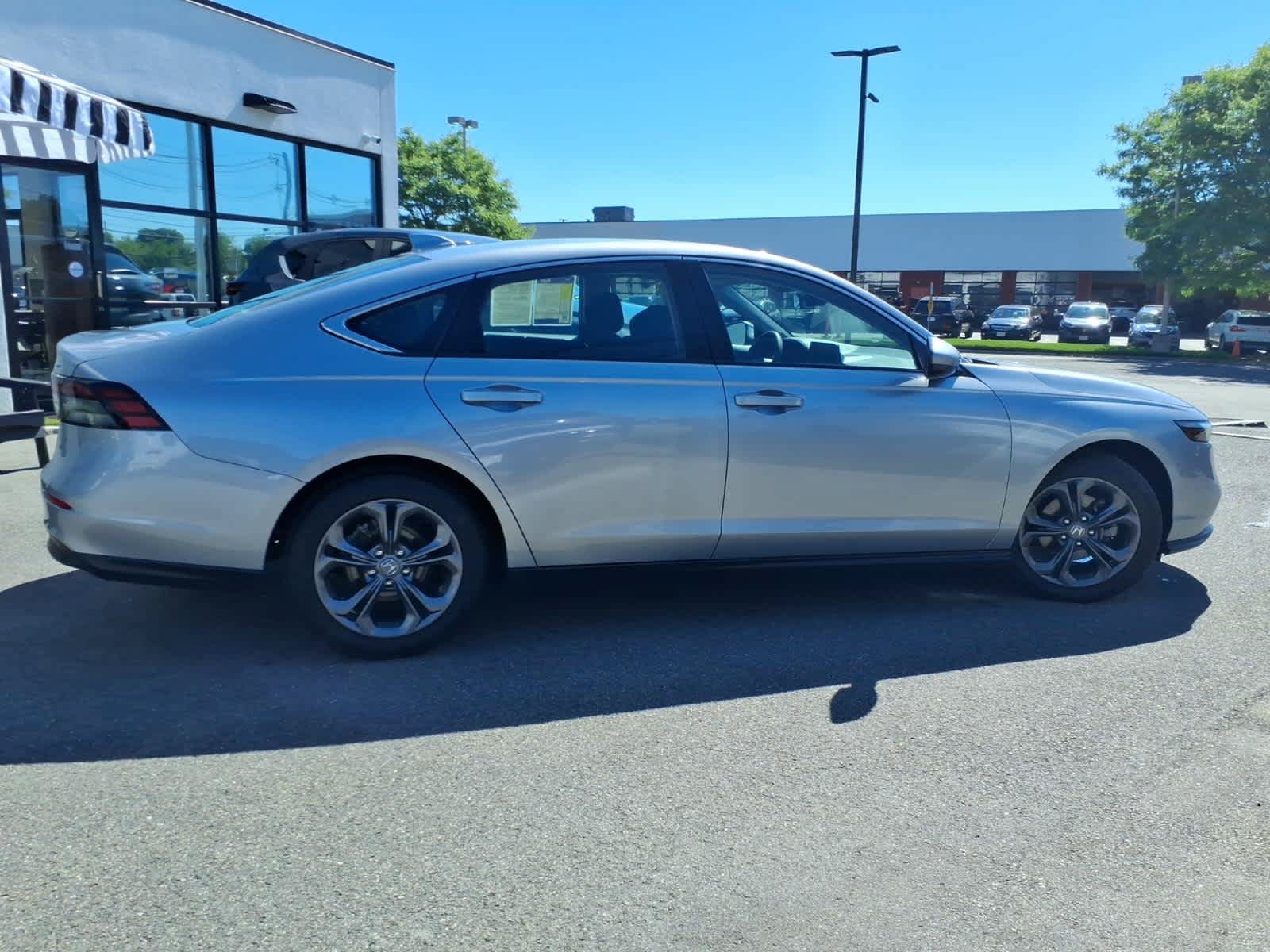 Used 2024 Honda Accord EX image 4