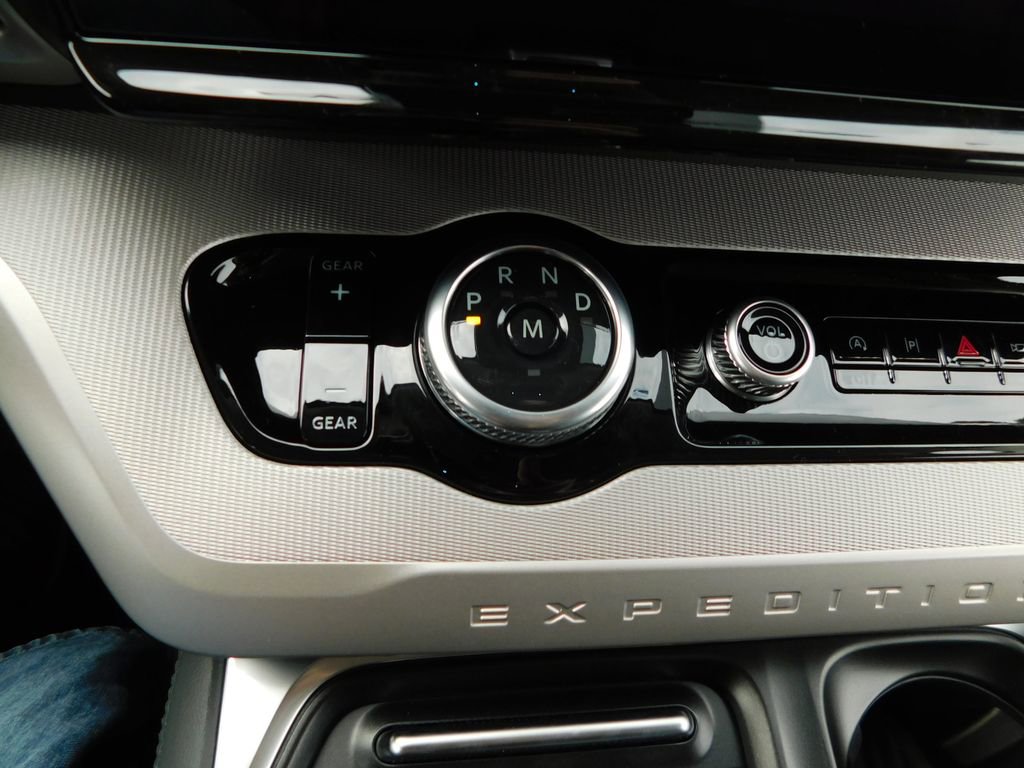 New 2026 Ford Expedition Max Active image 44