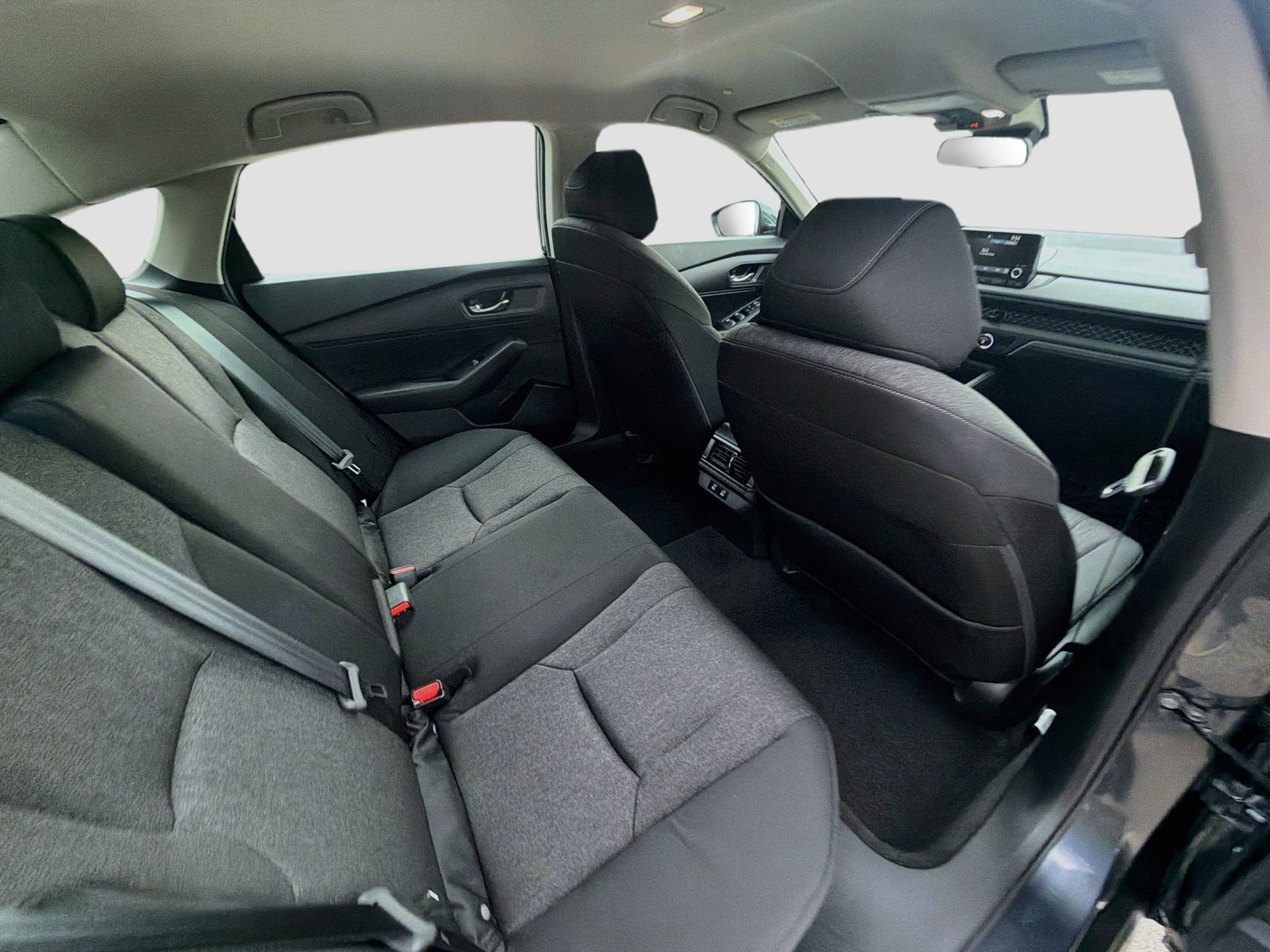 Used 2025 Honda Accord LX image 32