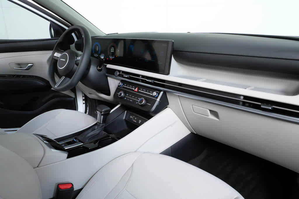 New 2026 Hyundai Tucson SE image 19