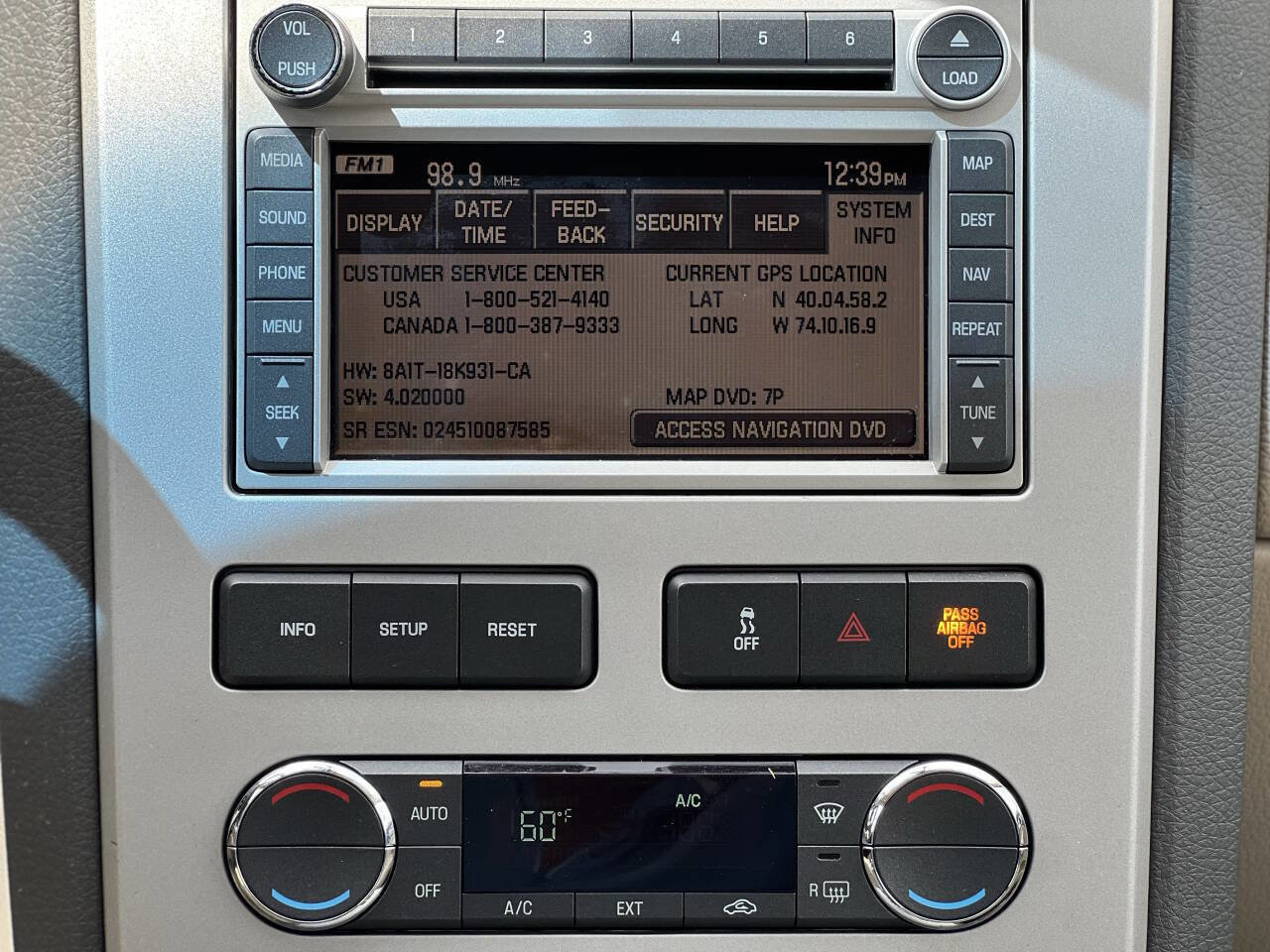 Used 2008 Lincoln MKX AWD image 28