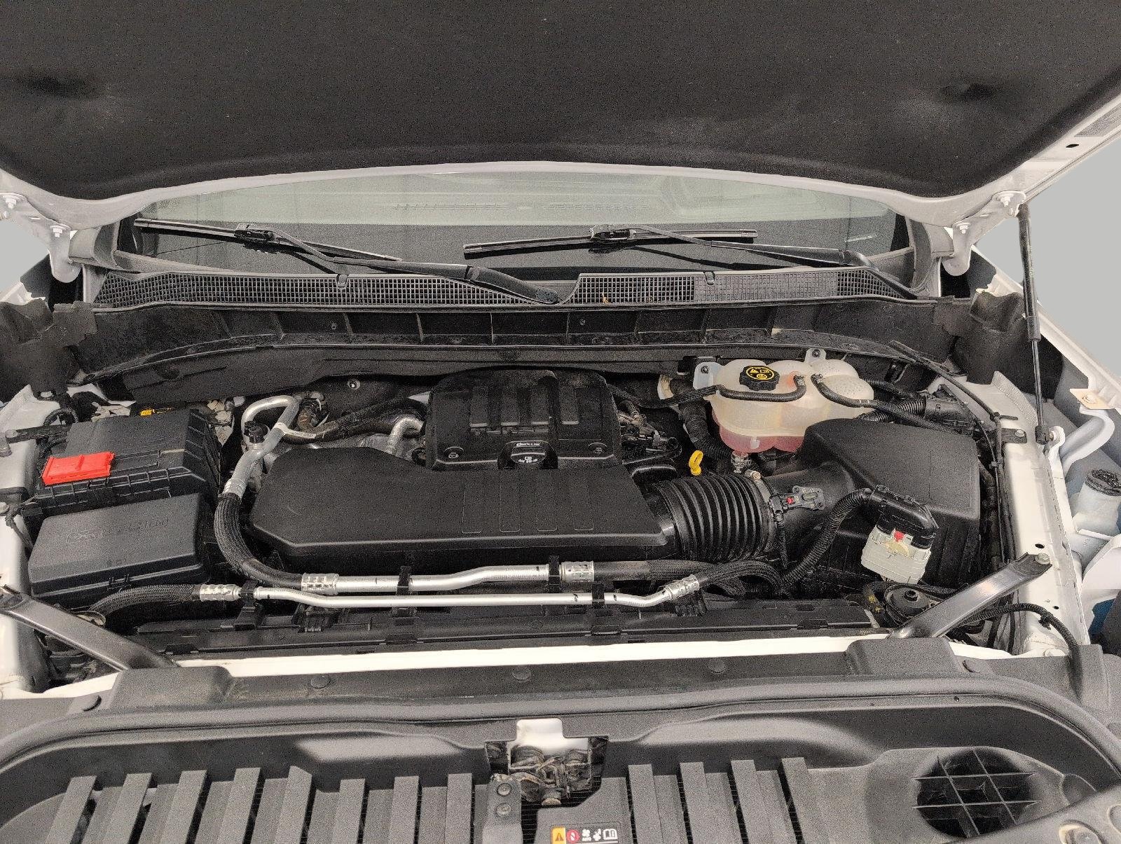 Used 2024 Chevrolet Silverado 1500 LT AWD/4WD image 9