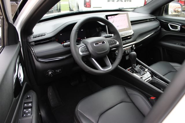 New 2026 Jeep Compass Limited w/ Sun, Sound & Navigation Group AWD/4WD image 12