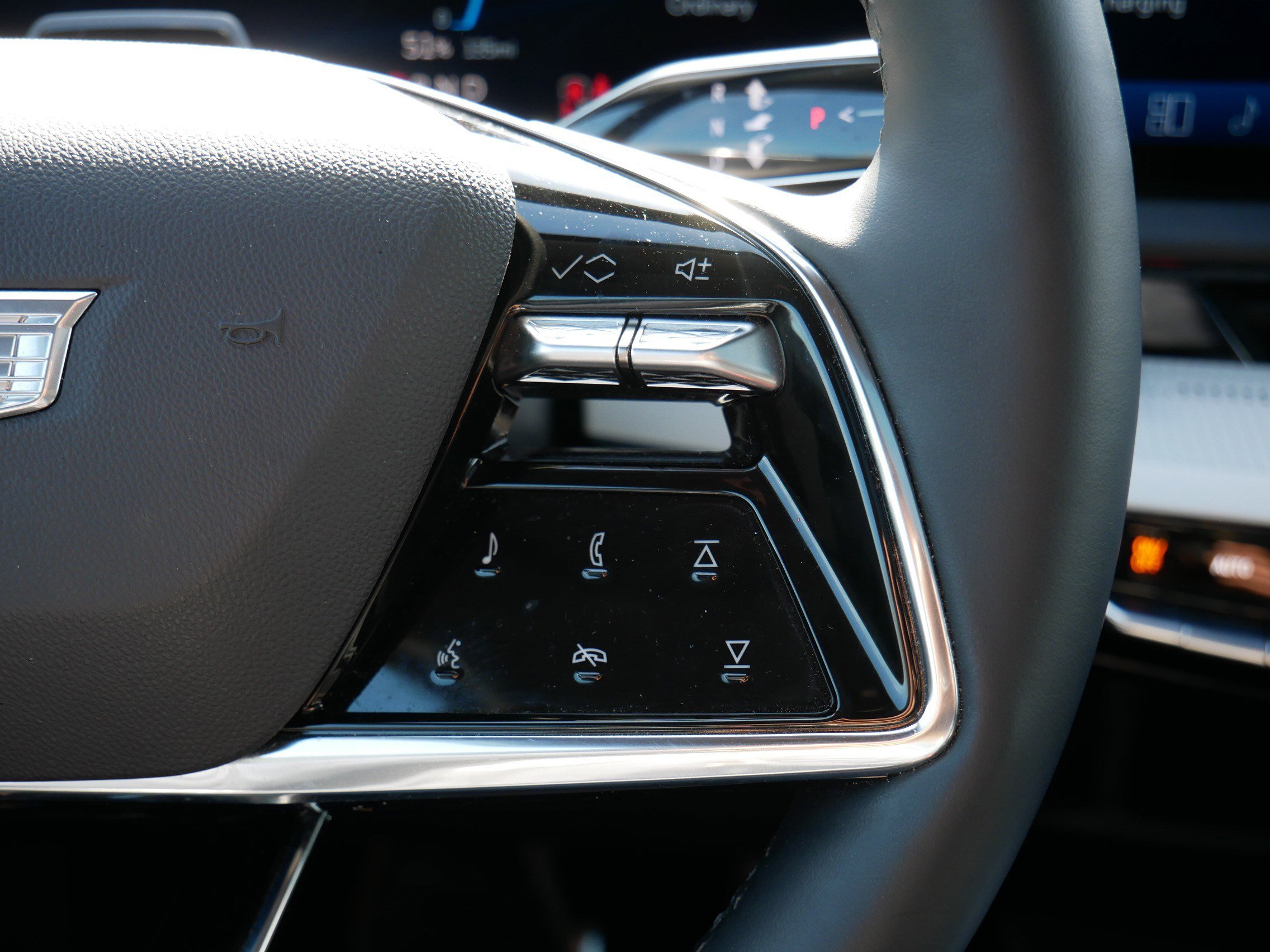 Certified 2025 Cadillac Optiq Sport 2 w/ LPO, Floor Liner Package image 28