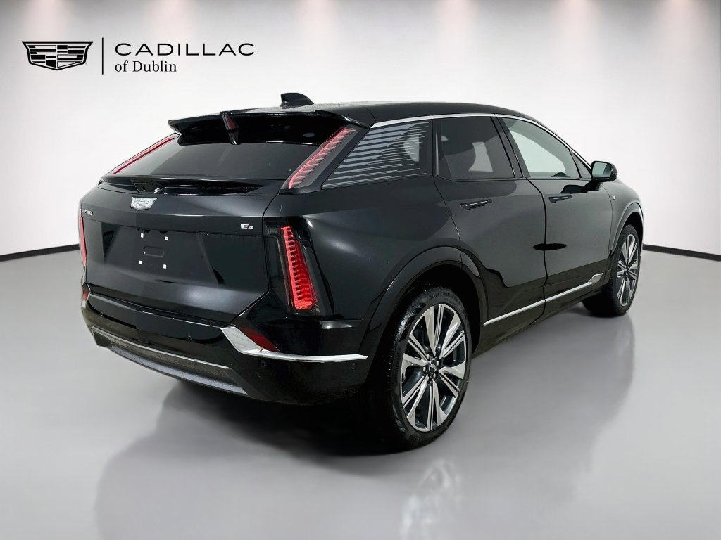 New 2027 Cadillac Optiq Premium Luxury w/ LPO, Floor Liner Package AWD/4WD image 5