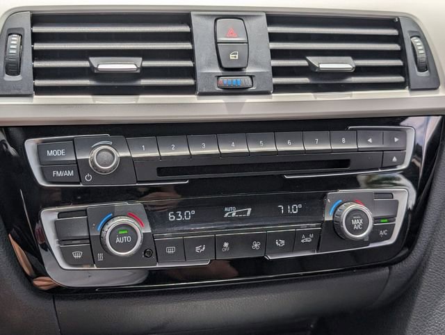 Used 2018 BMW 320i Sedan image 25